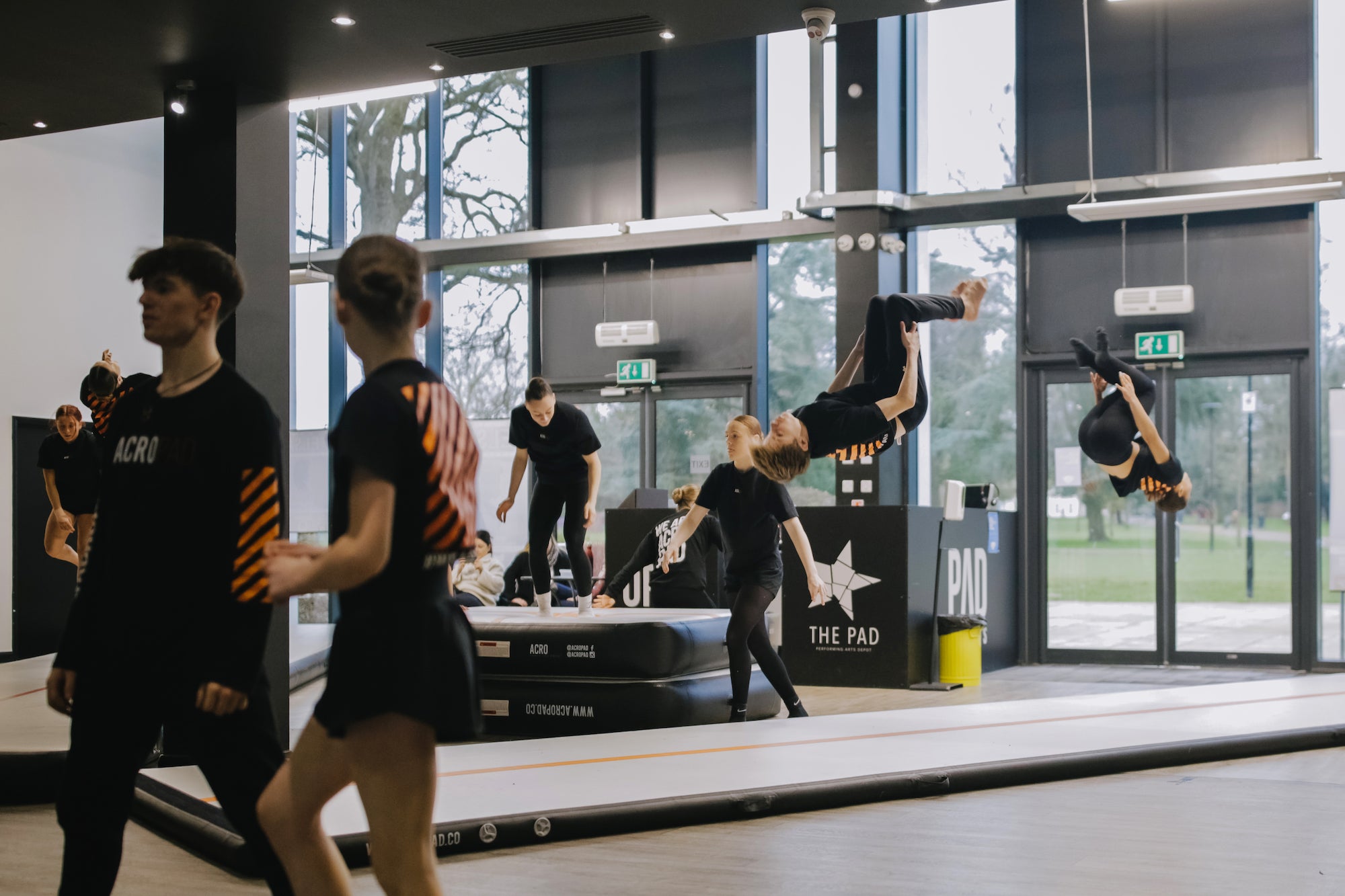 FRONT & BACK TUCKS/TWISTS